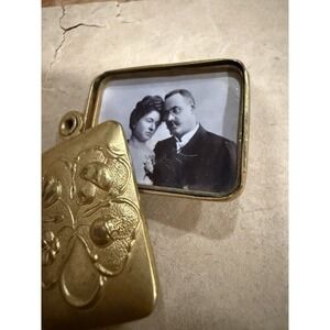 Vintage Antique Victorian Locket Pendant  Broach Pin‎ Photo Etched Flower 1904